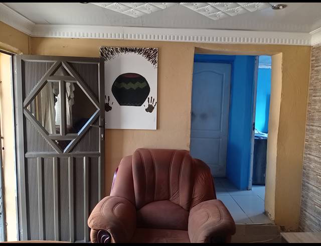 4 BEDROOM HOUSE FOR SALE IN UMLAZI L